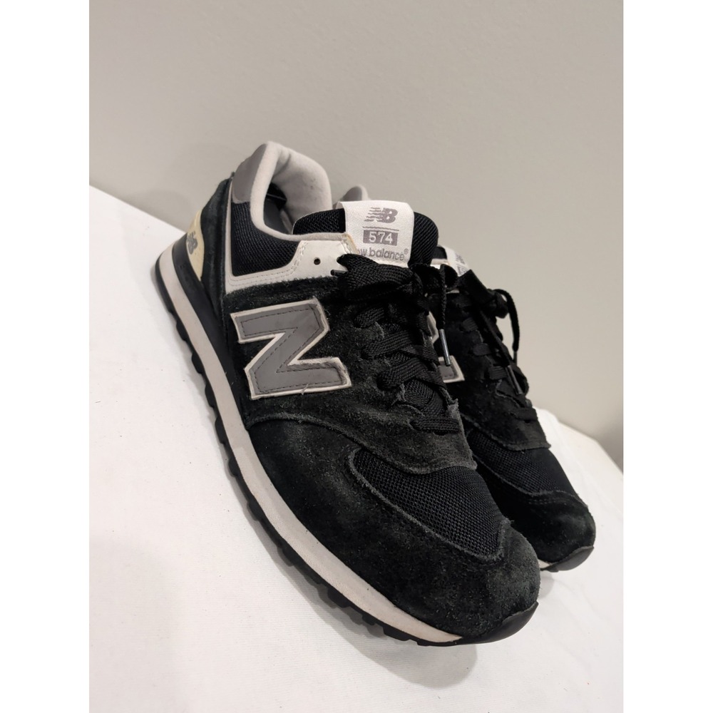 New Balance Men's 574 Core Classic Shoes Sneakers M574SKW Black/White Size 11.5